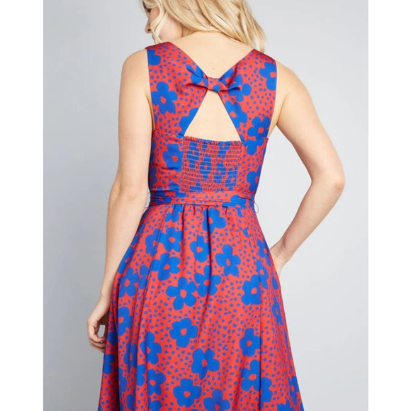 ModCloth Timeless Magnetism A-Line Dress Size Medium Red Blue Floral Knee Length - Picture 11 of 16